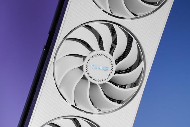 不到2000元的真·甜品2K游戏卡，蓝戟B570 Photon 10G OC显卡测评