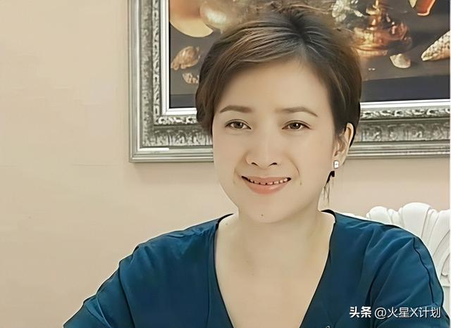 何晴住院照曝光	，瘦了也浮肿了，与过往判若两人，好友曝去世细节