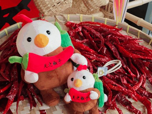 花灯已就位，好戏即将开场！铁道游击队景区邀你共赴璀璨之约