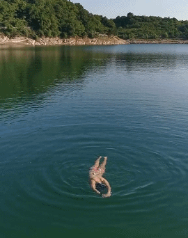 “姑娘，不是什么照片都能随便发的！”哈哈哈亮点都看到了！