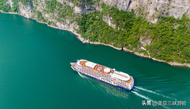 书香与江水的邂逅：全国书博会落幕，三峡游轮悠然之旅正当时