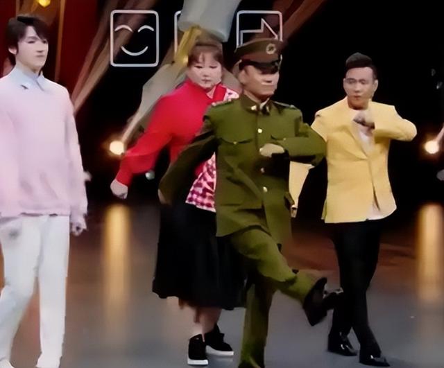 王宝强儿子已长大，是谁的亲儿子一目了然，观众：太像了