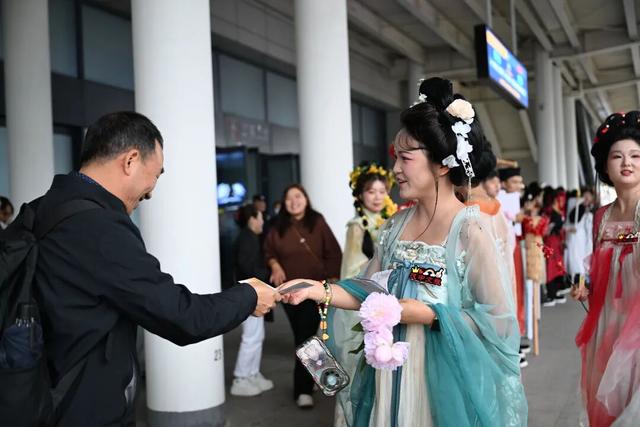 汉中文旅“放大招” 花式宠客 盛礼迎宾