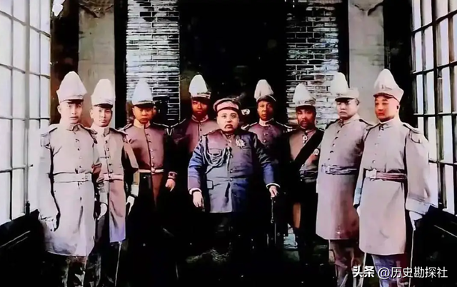 这是袁世凯五姨太的真实样貌，头发稀疏并不貌美，但备受宠爱