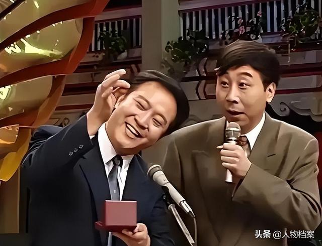 冯巩也没想到，家产尽失的牛群，如今终于找到了晚年的“依靠”