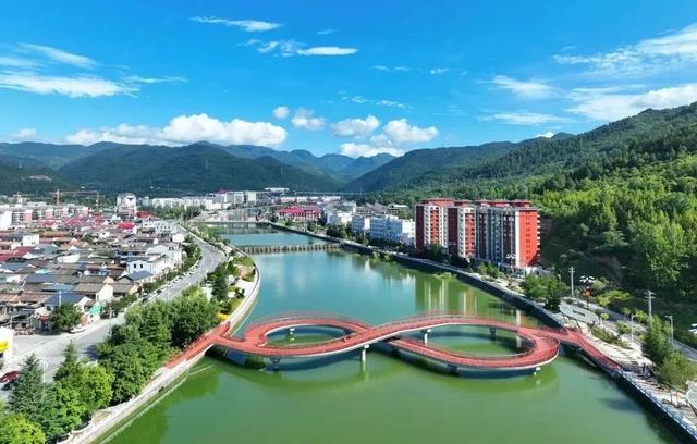 喜报！两当县荣获 “2025 生态旅游名城创新发展案例”