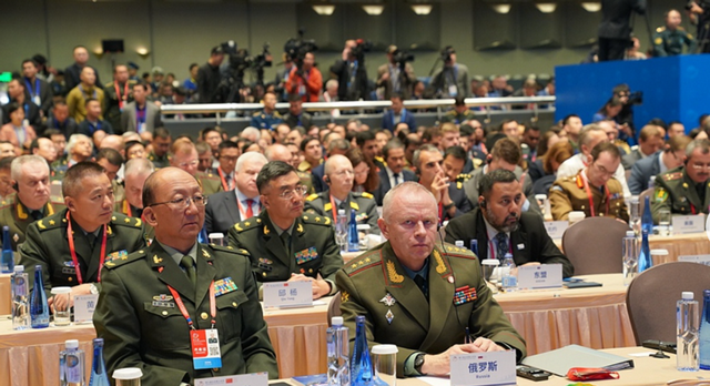 总统养虎为患，民兵翻脸引发苏丹三年内战，百万平民命运谁来管