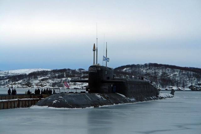 俄军3枚核导弹升空，普京亲自坐镇指挥，提醒西方自己宝刀未老