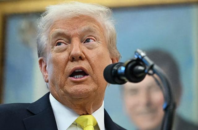 法国拒不接受中国反制，马克龙转身发现不妙	，特朗普也对欧盟出手