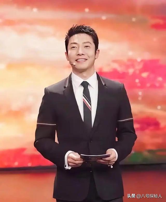 她和撒贝宁同居多年，却转身投入富家怀抱，没想到现在竟沦落至此