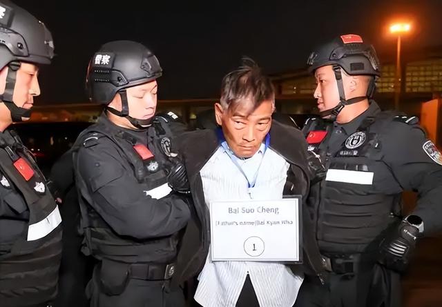 边境战火绕着中国走？泰柬互轰，竟帮咱们解决了两大难题