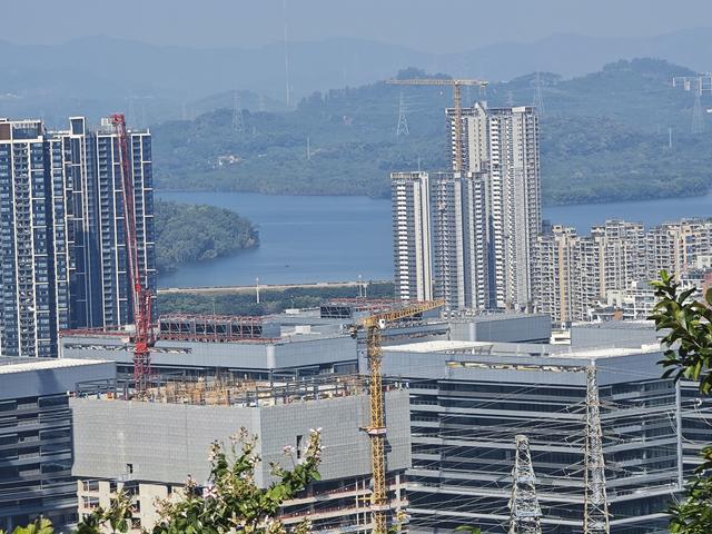 塘朗山郊野公园[绿平二路入口]骑行爬坡好地方