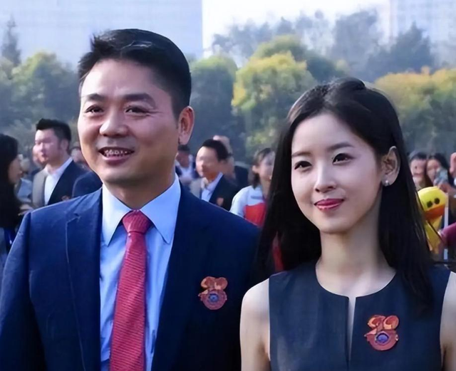 婚变风波48小时后，刘强东不再沉默，坦言“在老婆面前没了自信”