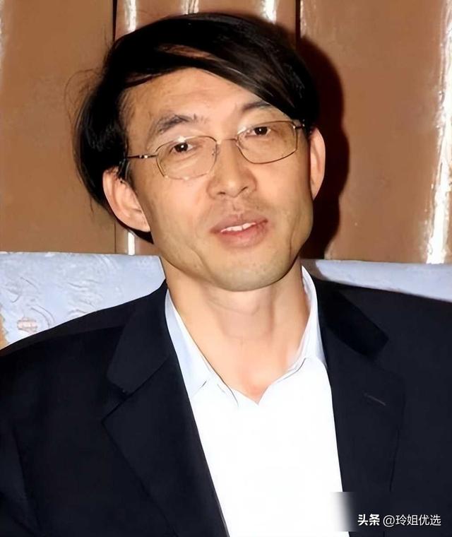 她是央视最惨女主持，男友死刑，丈夫入狱，如今48岁被释永信牵连