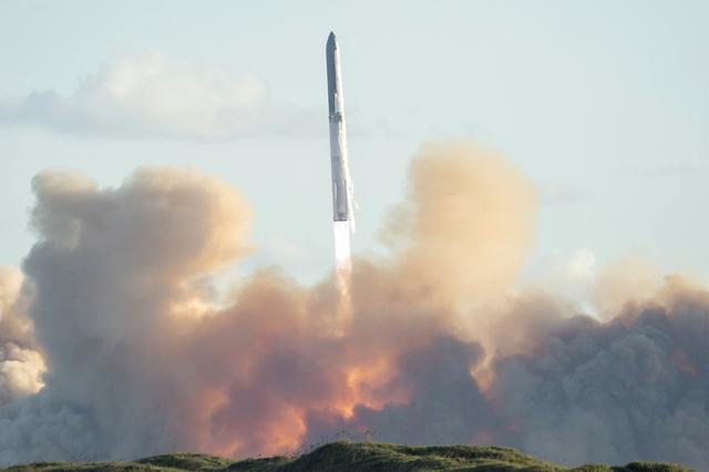 美国星舰试飞成功，想掌月球主导权，中国探月面临挑战