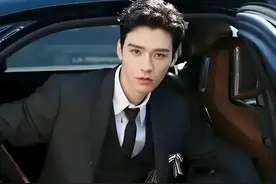 尖叫之夜美男子红毯造型出炉，龚俊登顶，张凌赫第5，成毅第2图片