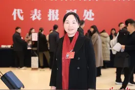 市人大代表吴华：对外卖餐饮安全进行智能化监管图片