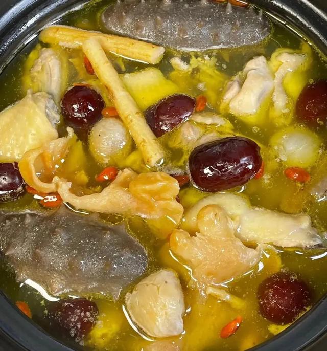 花胶和海参哪个更补肾 花胶和海参哪个更补肾效果好 花胶和海参哪个更补肾 花胶和海参哪个更补肾效果好