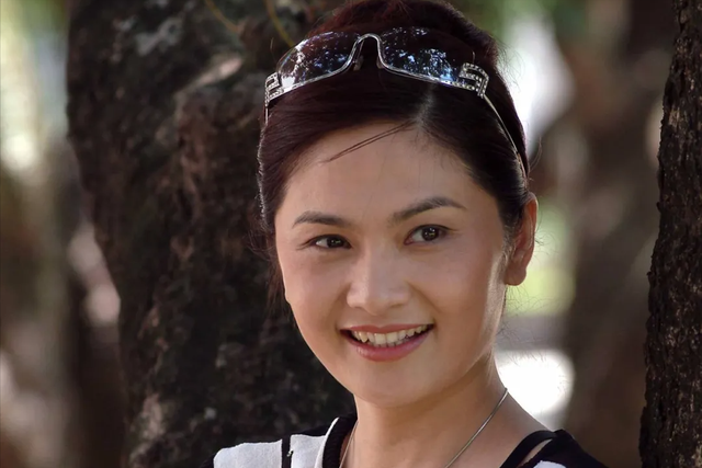 80年代家喻户晓的女演员，嫁给军委副主席儿子，离婚后混得如何？