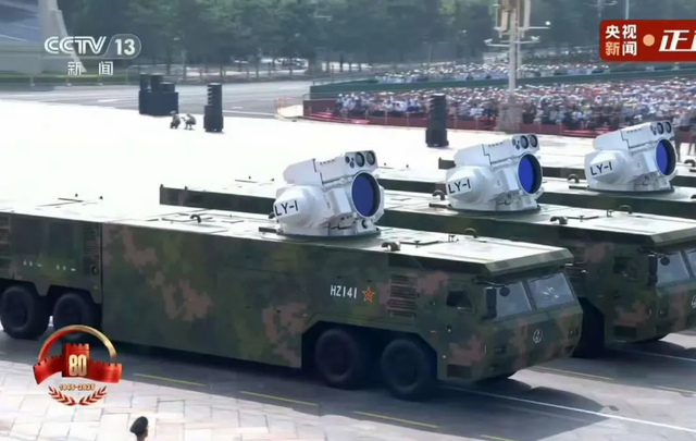 细节泪目！阅兵车牌号1945和2025