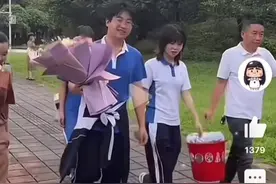 真厉害！孙卓昨天还在考场，今天就在湖北！孙海洋绝对的行动派！图片