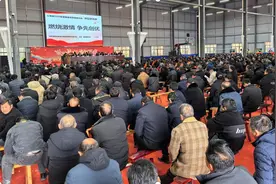阳新王英镇：先进典型上“讲台” 千名党员进“课堂”图片