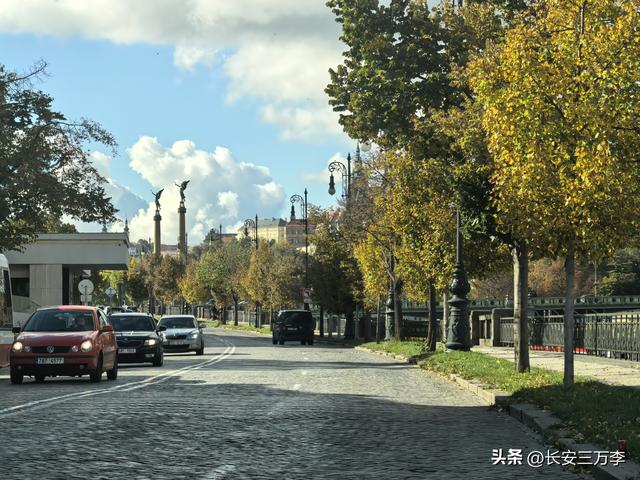 欧洲行第11天：离开捷克再入德国，前往斯图加特，体验不限速高速