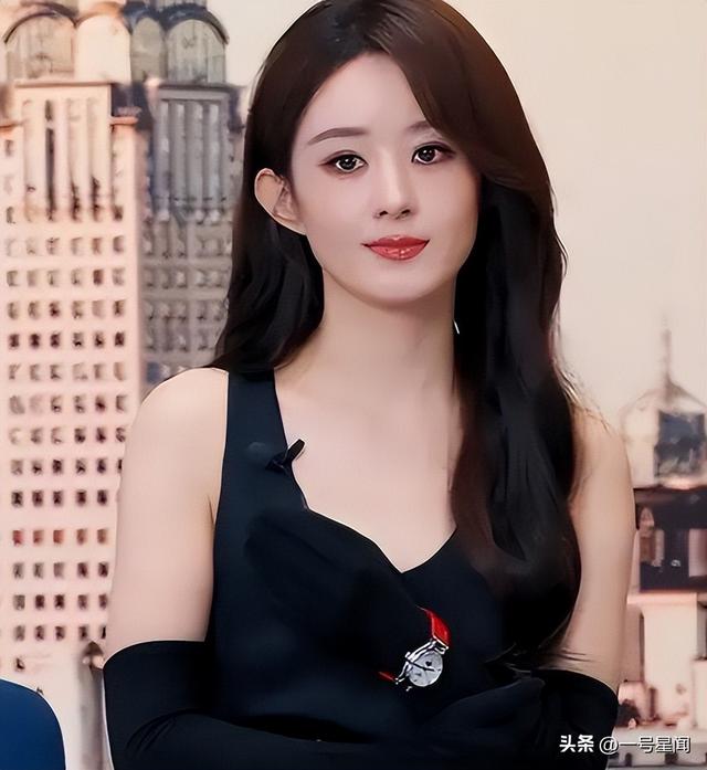 "消失"五个月后	，赵丽颖不再隐瞒官宣喜讯，这一次杨幂也碰不了瓷