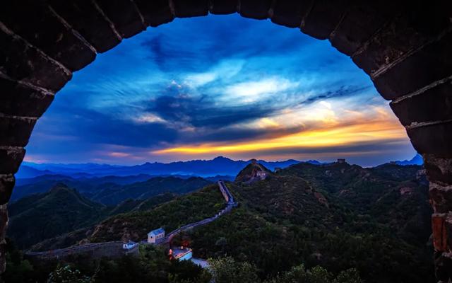 巨龙盘踞金山岭长城!