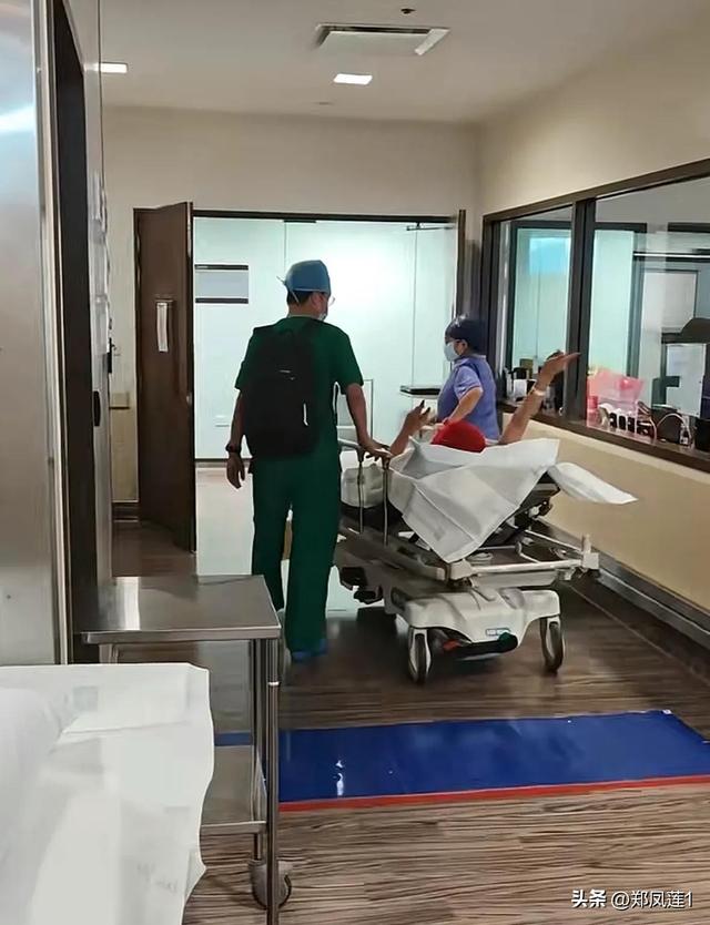 李连杰这次病倒，向所有人展示了一个真相，身上带的九眼天珠