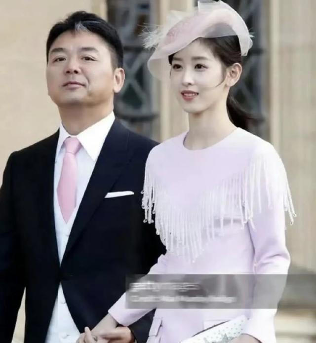 这次，章泽天终于不再顾忌所谓的体面，没给刘强东留“一丝体面”