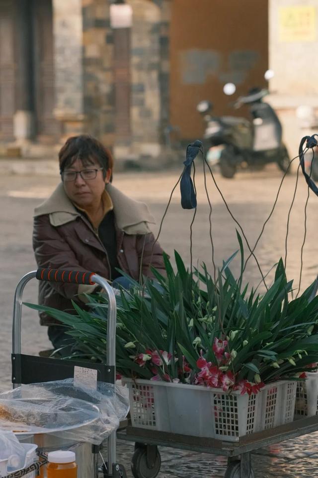 喝井水，烤豆腐，云南这座活着的千年古城，和杭州同名