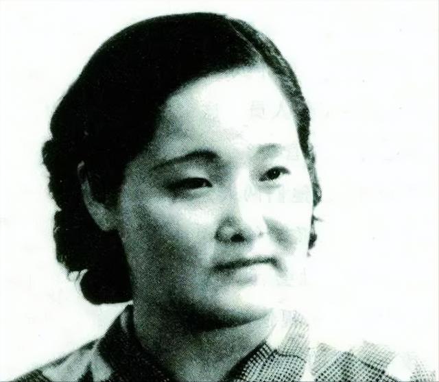 不懂生活，不生孩子，不留遗产，85年人生：她只为万千女性争自由