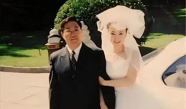 “京圈恶少”王烁：睡遍娱乐圈女星，殴打继母王艳，枪指刘涛老公