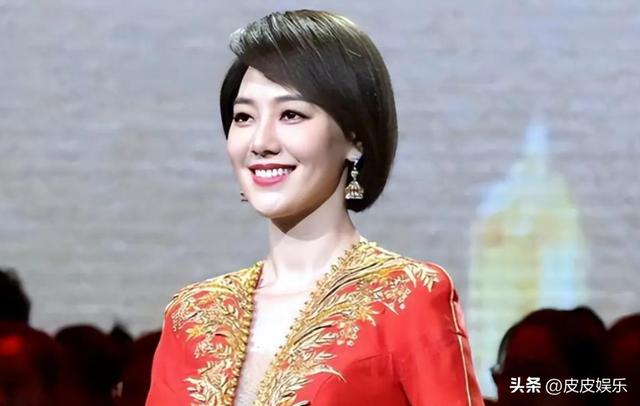 私生活混乱	、被央视开除、陪睡上位？王冠的私生活谣言太离谱