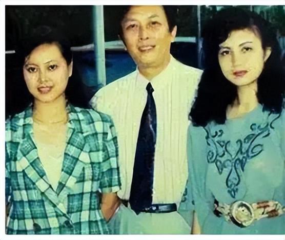 唐国强也没想到，走了35年的前妻，意外让两个残疾儿子承受了恶意