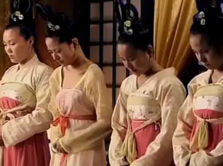 古代男子，特别是皇帝总喜欢娶十三四岁的少女，有什么深层原因？