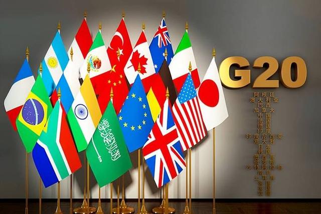 高市慌了？解放军对日改口	，中方7字定性高市，日本搬出皇后求和