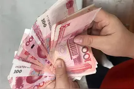 内行人忠告：存款超过100万的家庭在存钱时，应注意3大方面图片