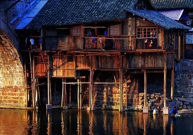 广西与贵州交界处的“菇类村”，女性衣着开放，以母系社会为主