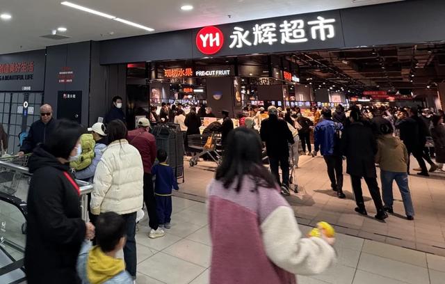 找了一圈CEO，叶国富还是用了永辉老人