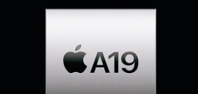 iPhone17发布引发抢购热潮，撕开行业遮羞布：参数党彻底输了