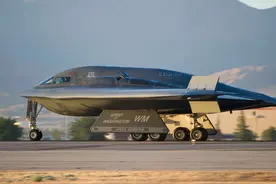 “B2横穿中国轰炸伊朗，中国雷达没发现”？这是正常人想出来的？图片