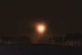 我国在文昌航天发射场成功发射卫星互联网低轨卫星图片