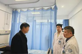 肾结石引发急性肾衰，平时警惕这些症状图片