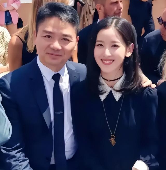 婚变风波48小时后，刘强东不再沉默，坦言“在老婆面前没了自信”