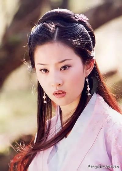 22年28部戏，产量垫底她凭什么赢麻了？刘亦菲的爆款逻辑太狠了 上