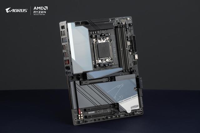 终结选择恐惧症，锐龙9 9950X3D游戏工作性能全无敌 AMD锐龙9 9950X3D处理器首发测评