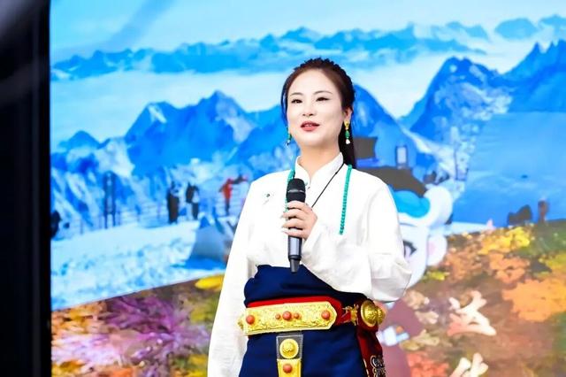 “冰雪阿坝 冠绝天下”——阿坝冰雪之夜亮相上海