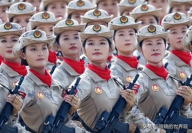 女兵领队王媛私生活照曝光后，才知她牺牲有多大，老公直言很骄傲